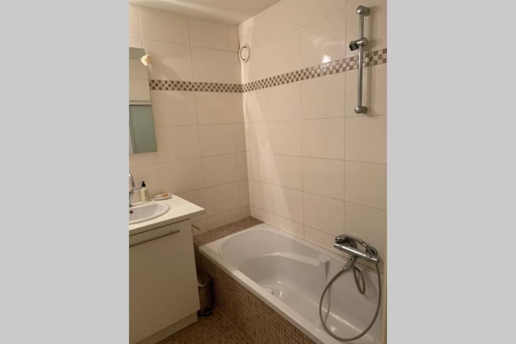 Two bedroom apartment - 50 meters from beach and KYC Koksijde Exteriör bild